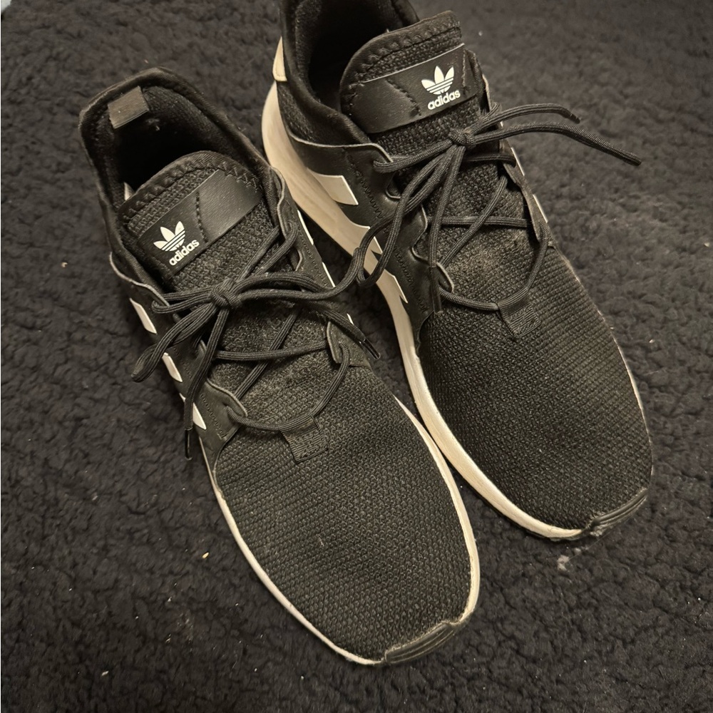 Adidas Men's Black and White Sneakers